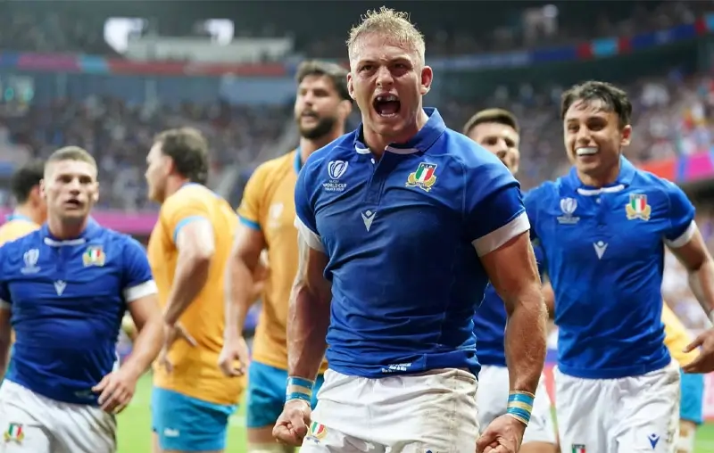 Италия в шаге от выхода в четвертьфинал