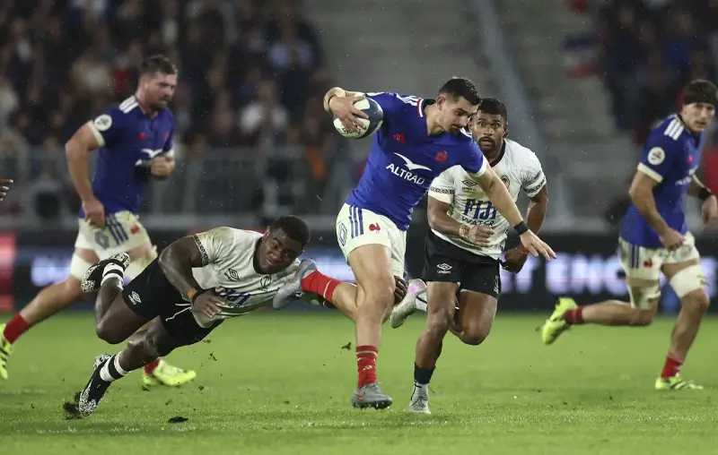 Депуртер блистал, а Франция дотянула до победы 34-21 над Фиджи