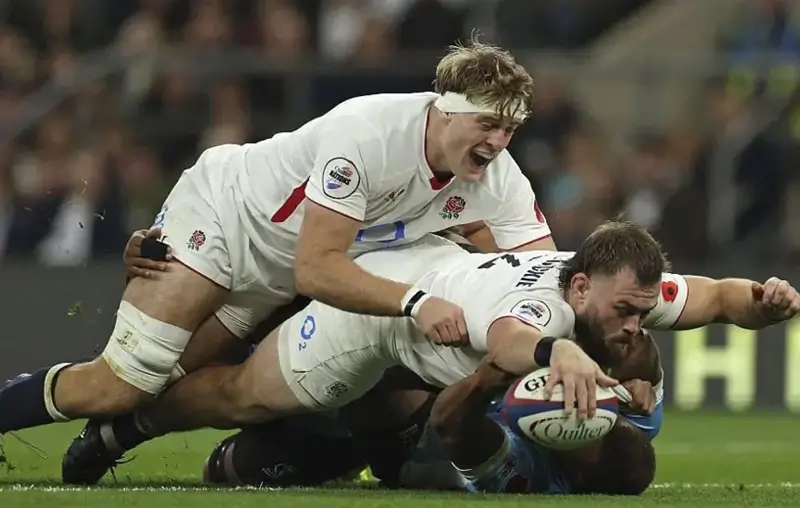 Люк Коуэн-Дики занёс свою вторую попытку в серии осенних тестов.