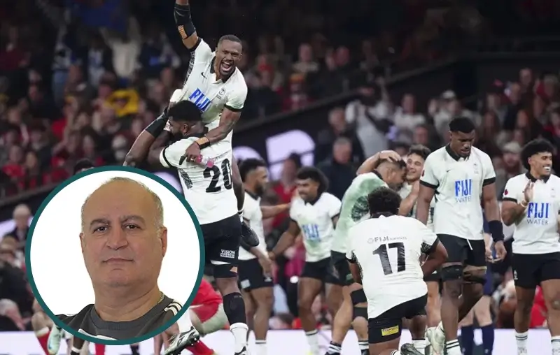 Игроки сборной Фиджи празднуют победу на Principality Stadium. Фото: David Davies/PA