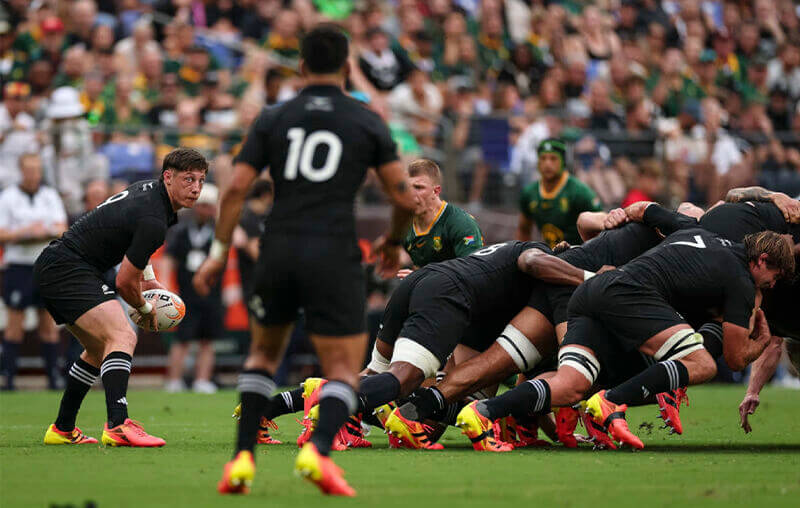 All Blacks "должны избавиться от недисциплинированности и заново обрести утраченное искусство нагнетания давления"